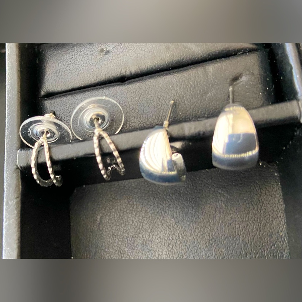 Dainty silver hoop earrings (2 pair)